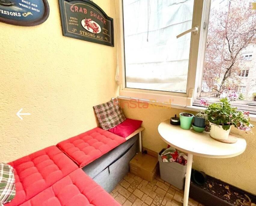 Economy Apartment 2 Min From The Main Station Bratislava Exterior foto